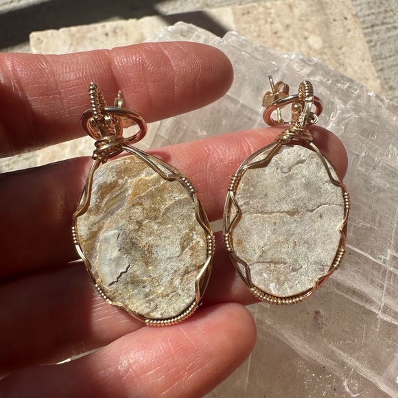 14k Gold Fill Natural Mother of Pearl Statement Earrings - Picture 8 of 11